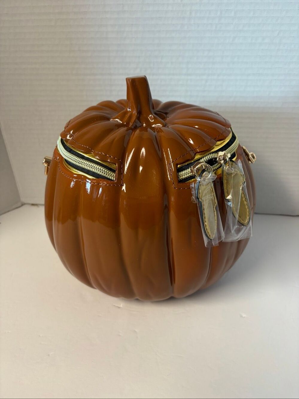 Jack-O’-Lantern Pumpkin Purse • Halloween Crossbody Bag • 2 Straps - Picture 2 of 6